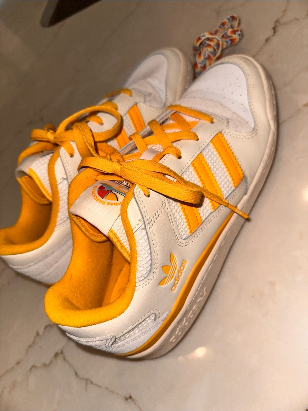 Women’s Adidas Forum Low Size 11 in yellow